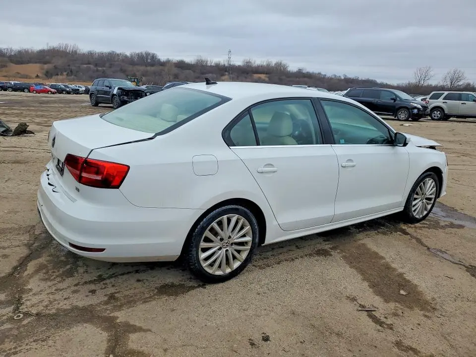 2015 VOLKSWAGEN JETTA SE  