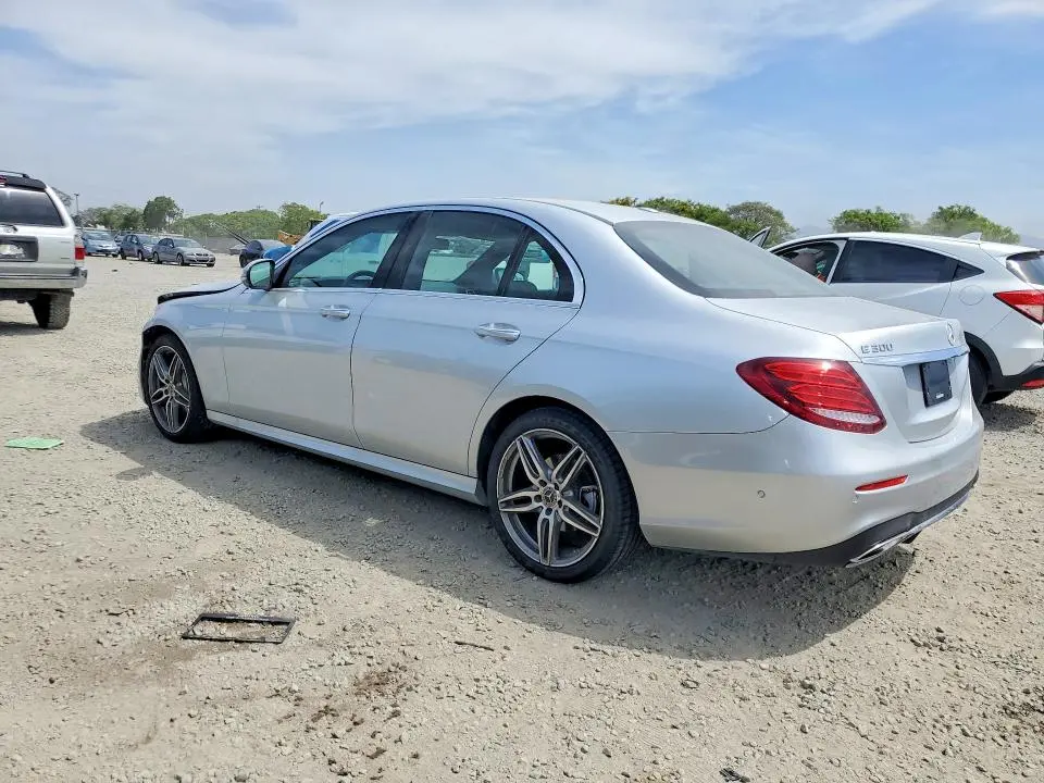 2018 MERCEDES-BENZ E 300  