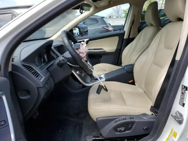 2016 VOLVO XC60 T6 PREMIER  
