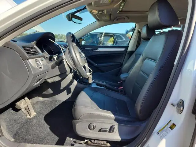 2019 VOLKSWAGEN PASSAT WOLFSBURG  