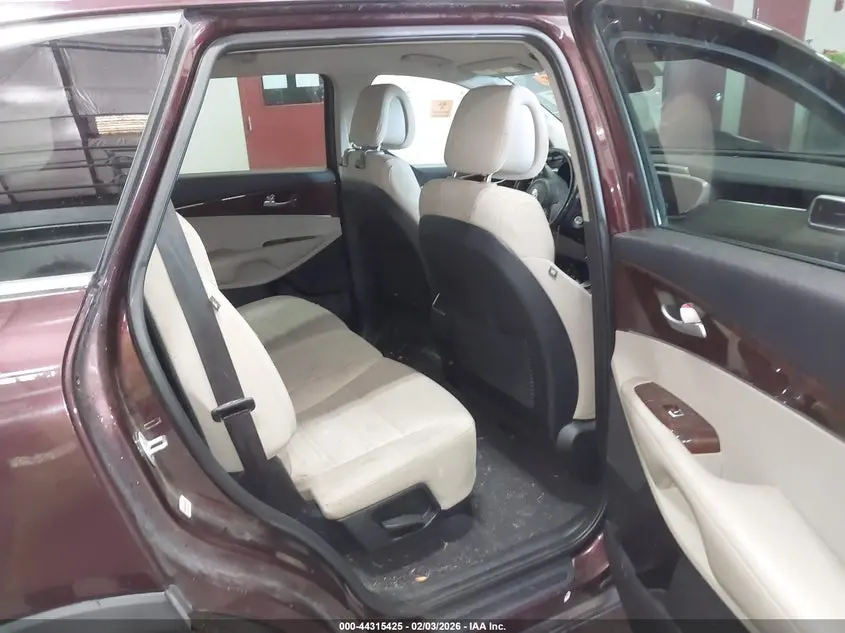 2016 KIA SORENTO 2.4L LX