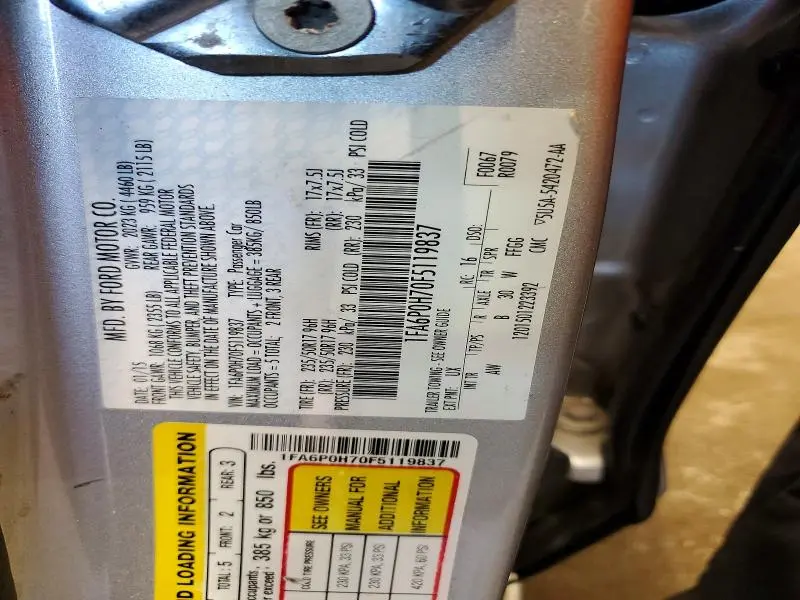 2015 FORD FUSION SE  