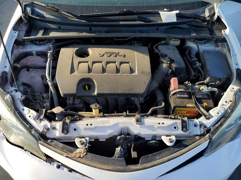2017 TOYOTA COROLLA SE  