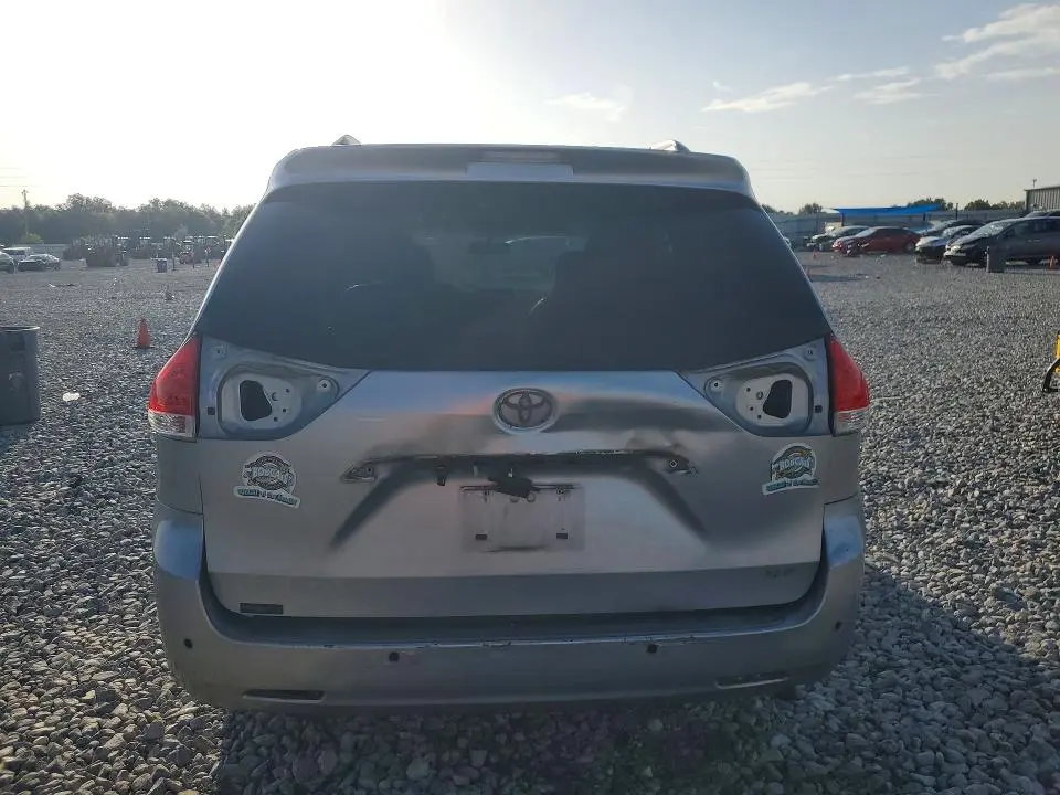 2012 TOYOTA SIENNA XLE 8-PASSENGER  