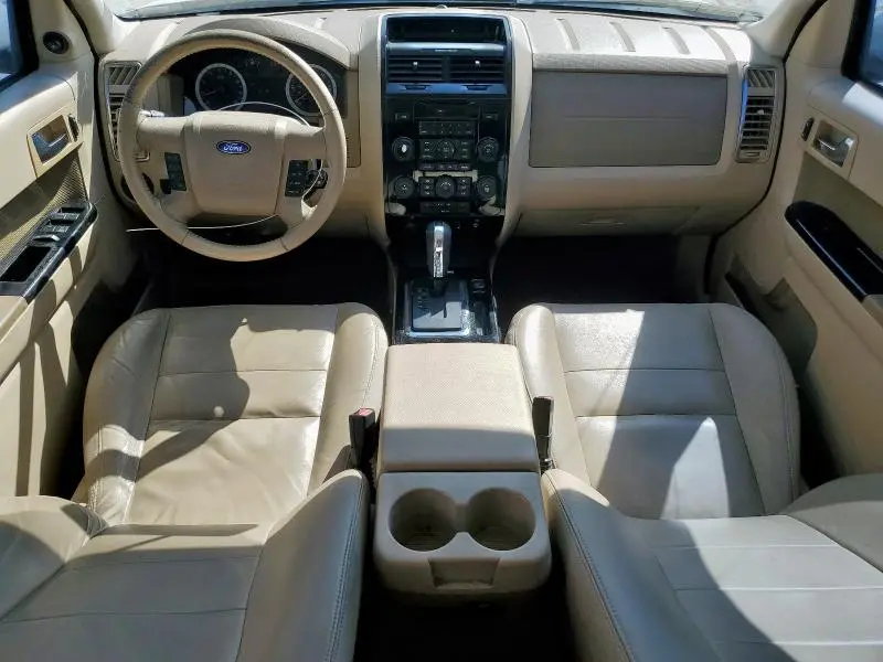 2010 FORD ESCAPE LIMITED  