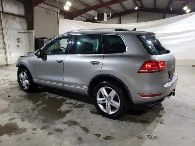 2011 VOLKSWAGEN TOUAREG HYBRID  