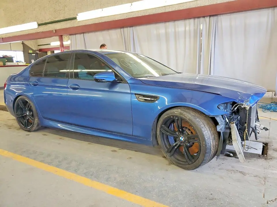 2013 BMW M5   