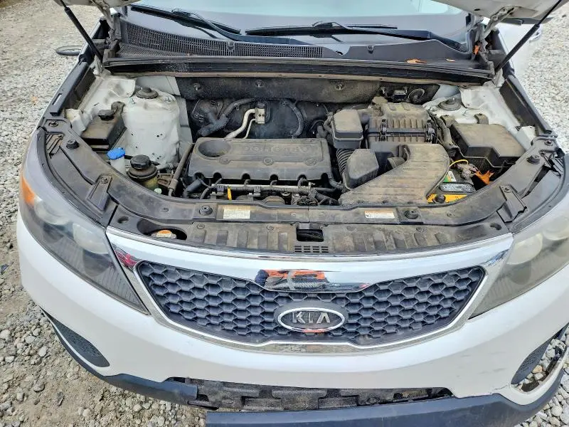 2011 KIA SORENTO BASE  