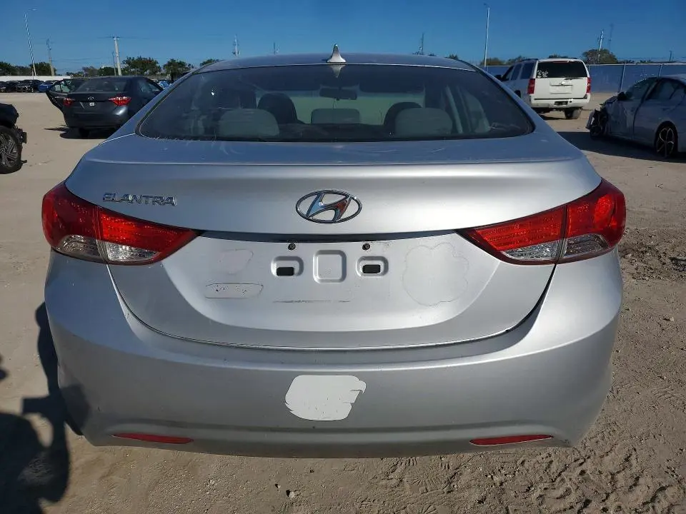 2012 HYUNDAI ELANTRA GLS  
