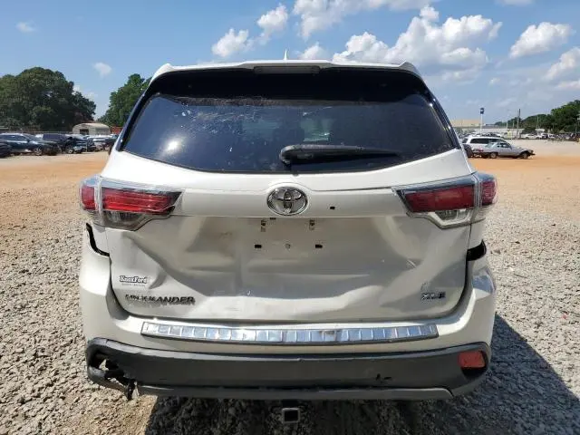2016 TOYOTA HIGHLANDER XLE  