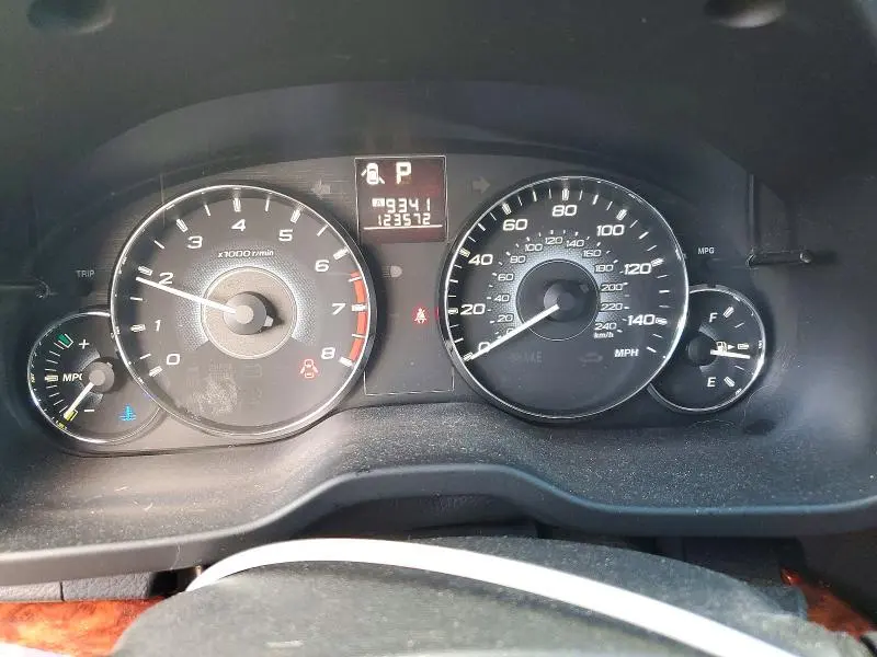 2010 SUBARU OUTBACK 2.5I LIMITED  