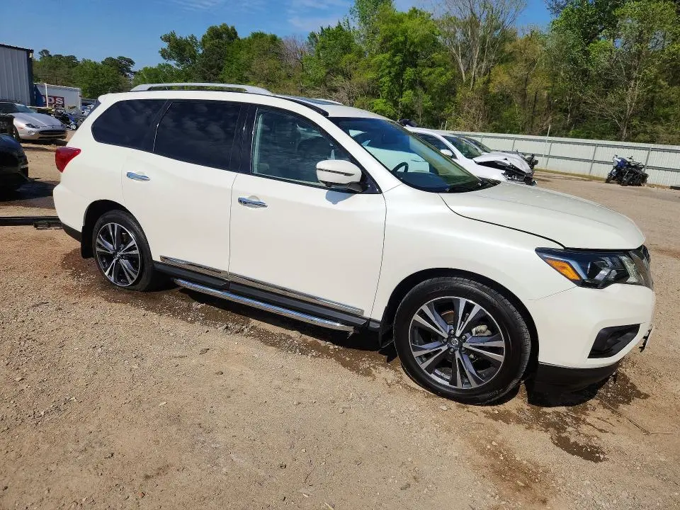 2018 NISSAN PATHFINDER PLATINUM  