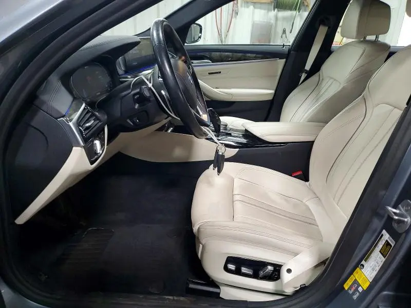 2020 BMW 530XE   
