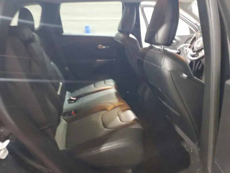 2022 JEEP CHEROKEE LATITUDE LUX  