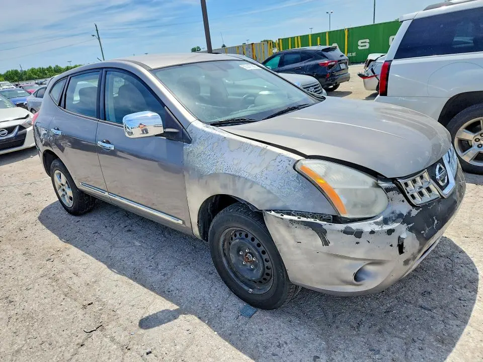 2013 NISSAN ROGUE S  