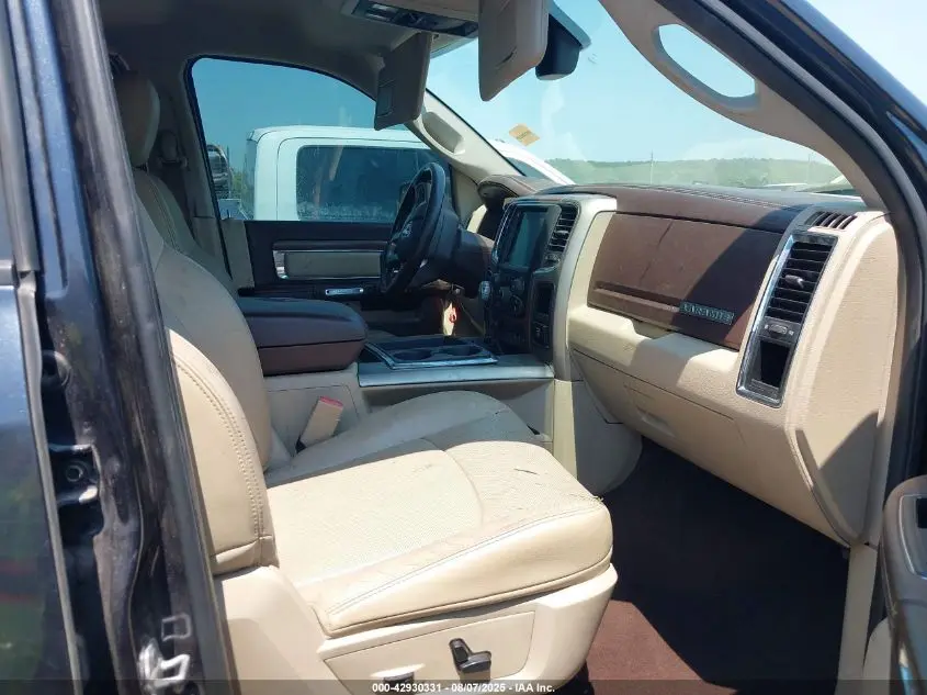 2013 RAM 1500 LARAMIE