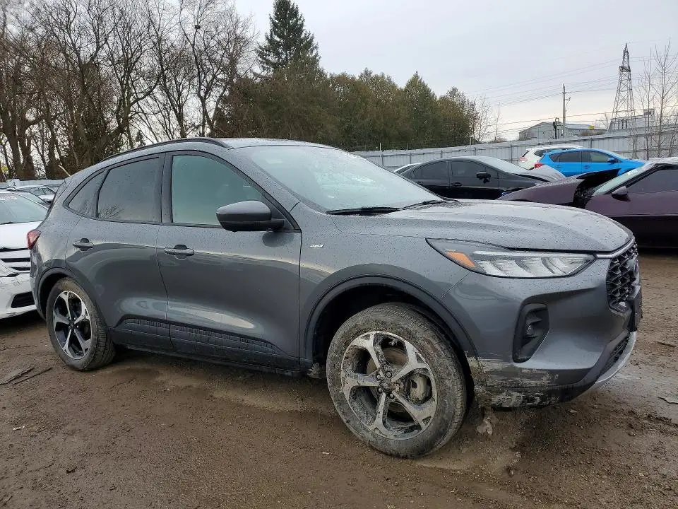 2025 FORD ESCAPE ST LINE SELECT  