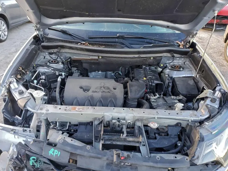 2017 MITSUBISHI OUTLANDER SE  