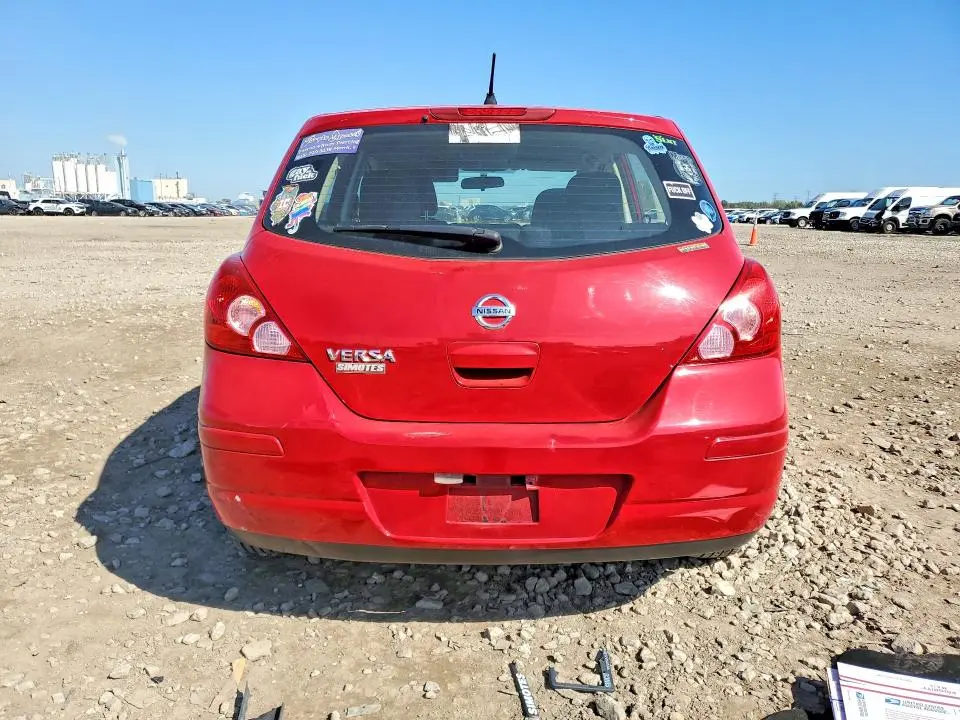 2011 NISSAN VERSA 1.8 S  