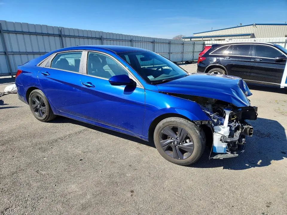 2021 HYUNDAI ELANTRA SEL  