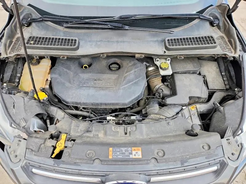 2016 FORD ESCAPE SE  