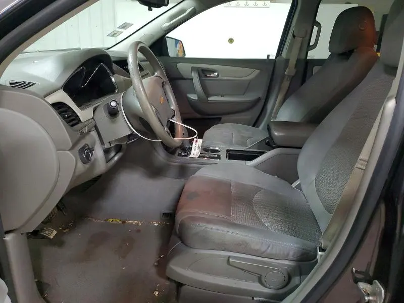 2013 CHEVROLET TRAVERSE LS  