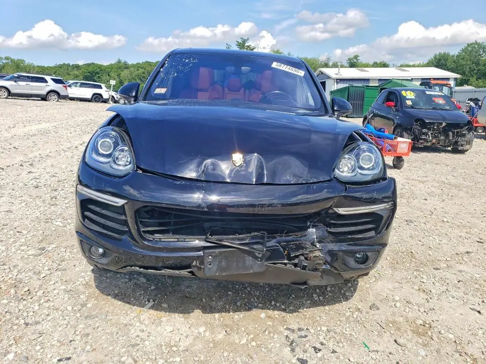 2018 PORSCHE CAYENNE   