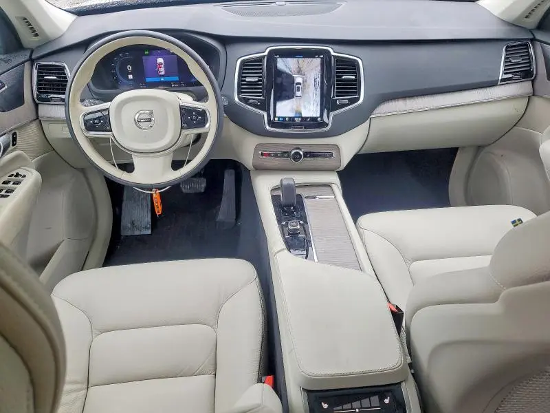 2024 VOLVO XC90 PLUS  