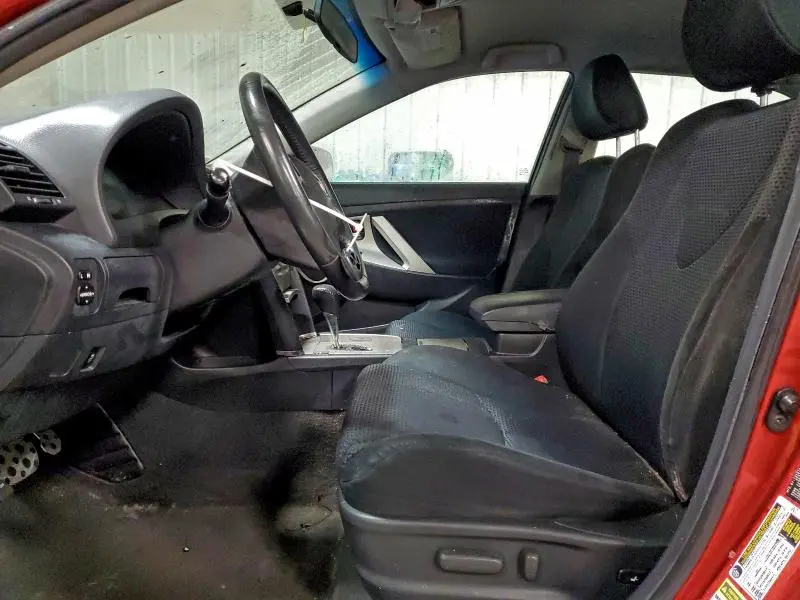 2011 TOYOTA CAMRY SE  