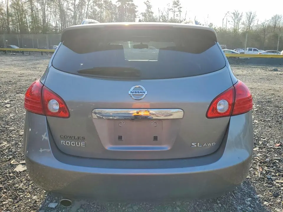 2013 NISSAN ROGUE S  