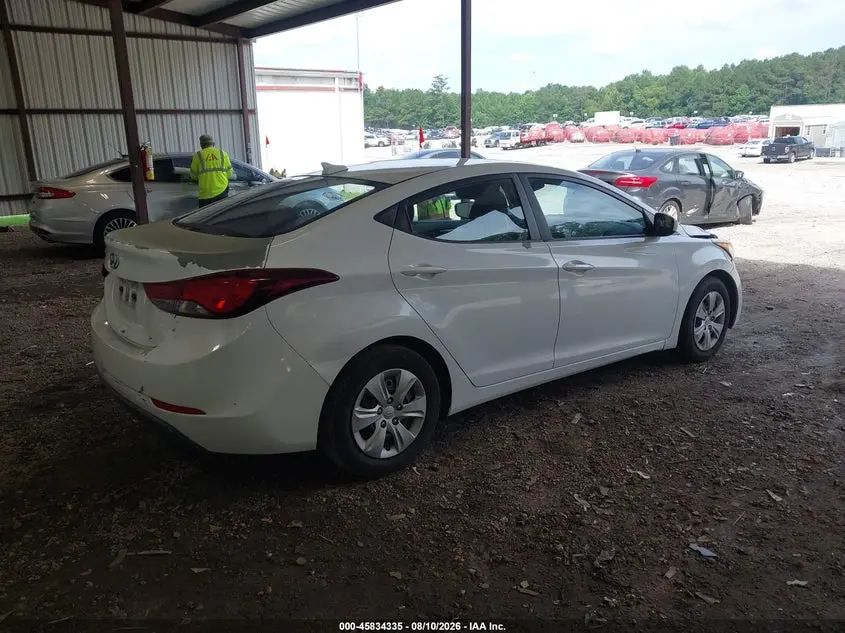 2016 HYUNDAI ELANTRA SE