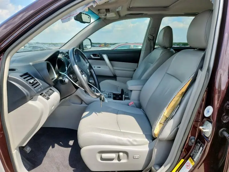 2013 TOYOTA HIGHLANDER BASE  