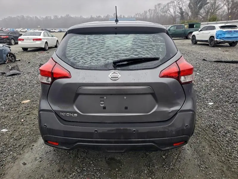 2020 NISSAN KICKS S  