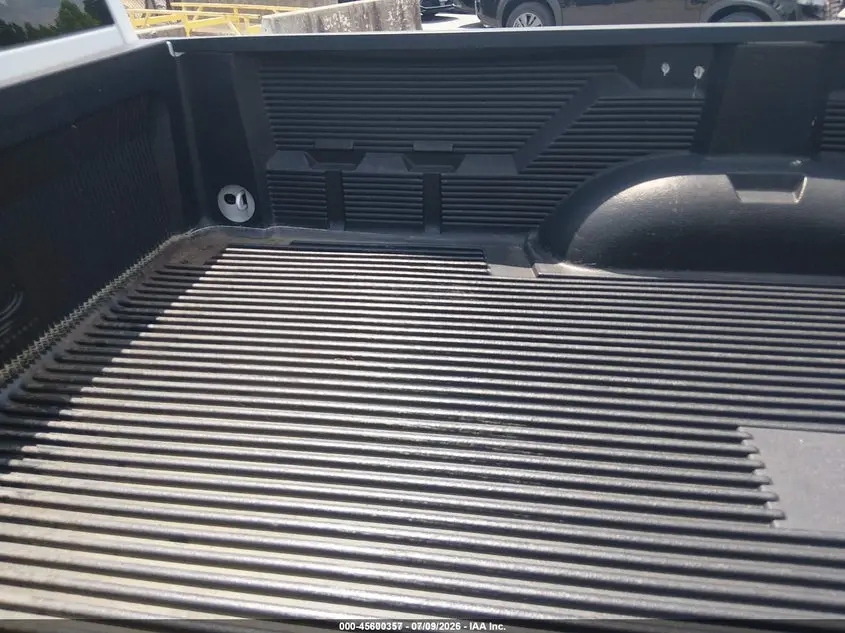 2017 RAM 1500 TRADESMAN  4X2 8' BOX