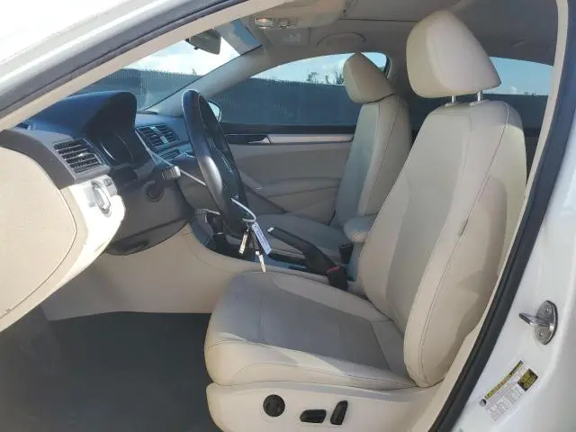 2019 VOLKSWAGEN PASSAT WOLFSBURG  