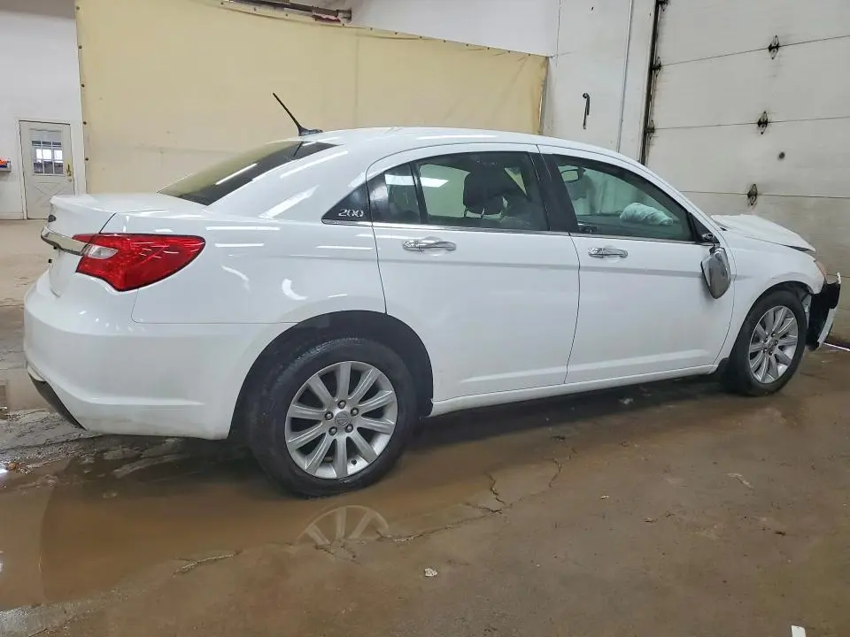 2014 CHRYSLER 200 LIMITED  