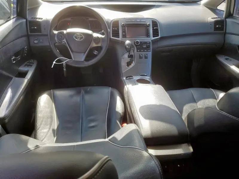 2013 TOYOTA VENZA LE  