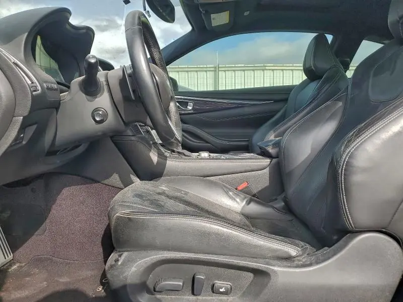 2017 INFINITI Q60 RED SPORT 400  