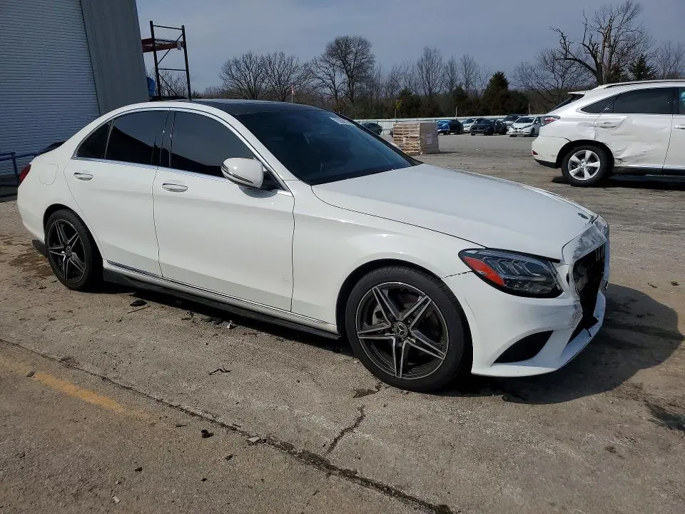 2019 MERCEDES-BENZ C 300  