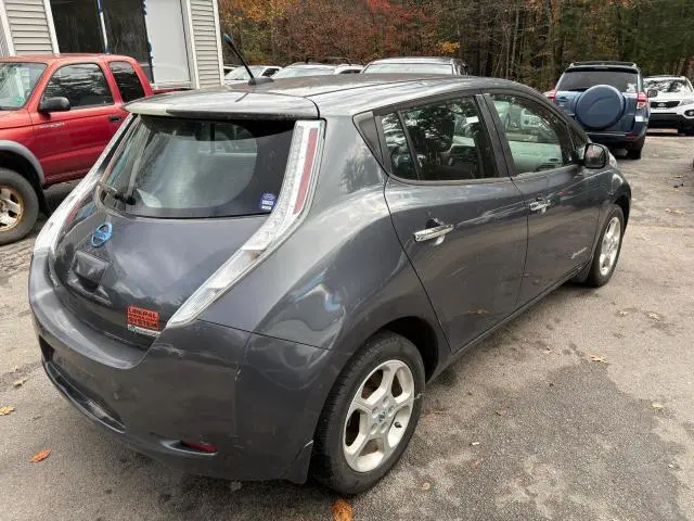 2013 NISSAN LEAF S  
