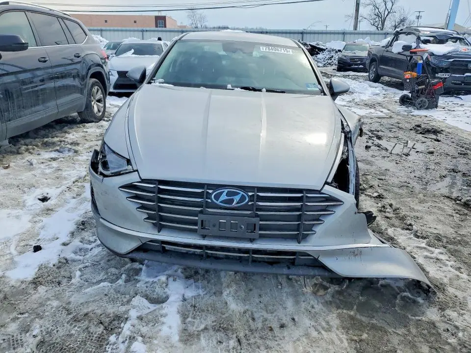 2020 HYUNDAI SONATA SE  