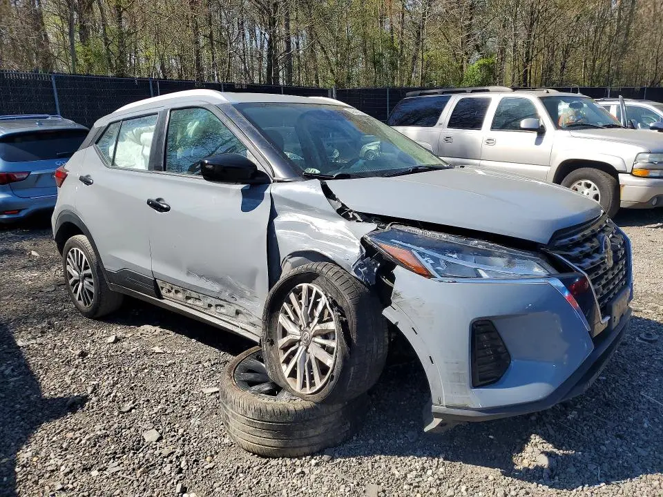 2021 NISSAN KICKS   