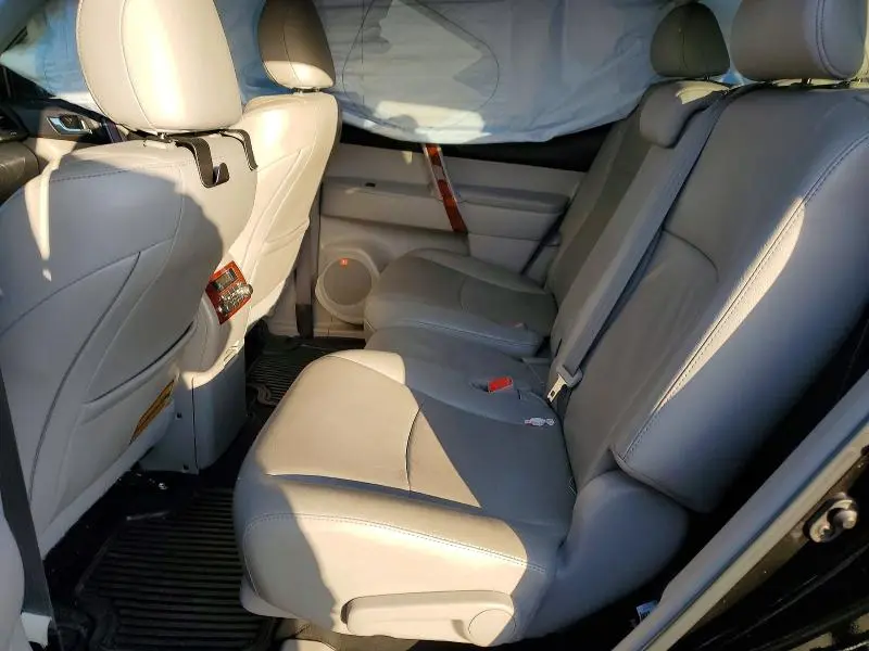 2012 TOYOTA HIGHLANDER LIMITED  