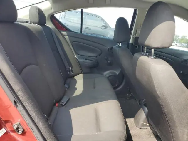 2019 NISSAN VERSA S  