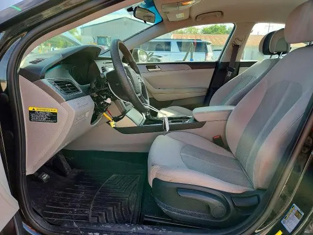 2017 HYUNDAI SONATA SE  
