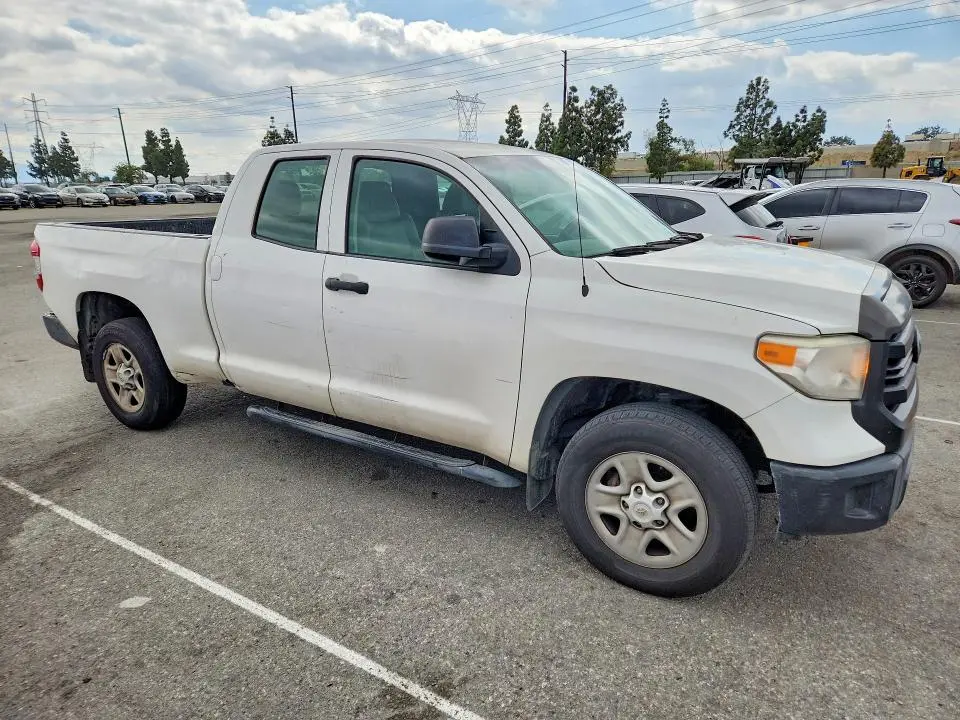 2015 TOYOTA TUNDRA SR  
