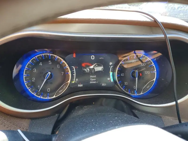 2017 CHRYSLER PACIFICA LIMITED  