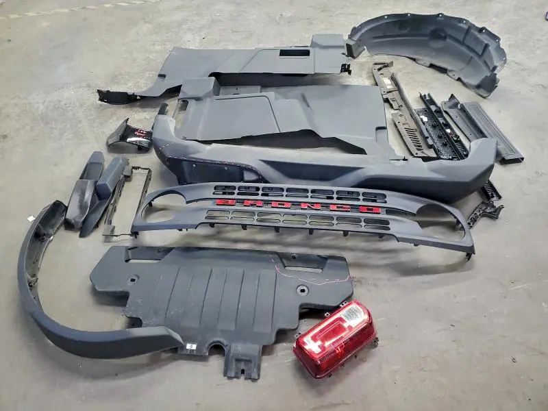 2022 FORD BRONCO BASE  