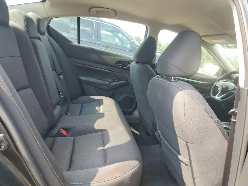 2023 NISSAN ALTIMA SV  