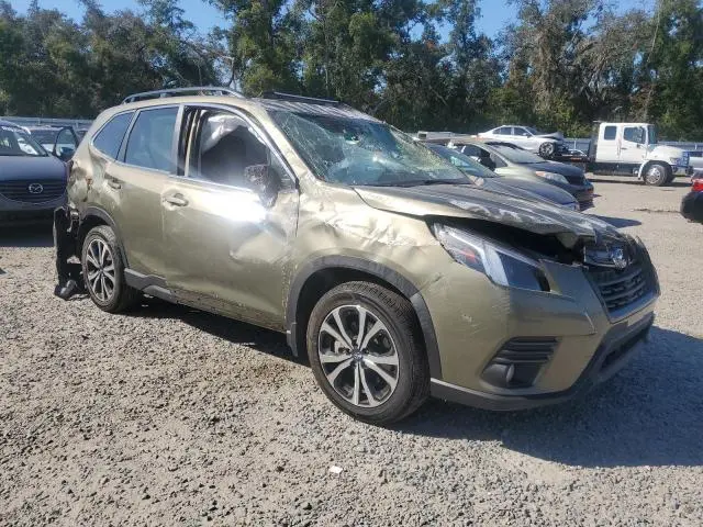 2022 SUBARU FORESTER LIMITED  